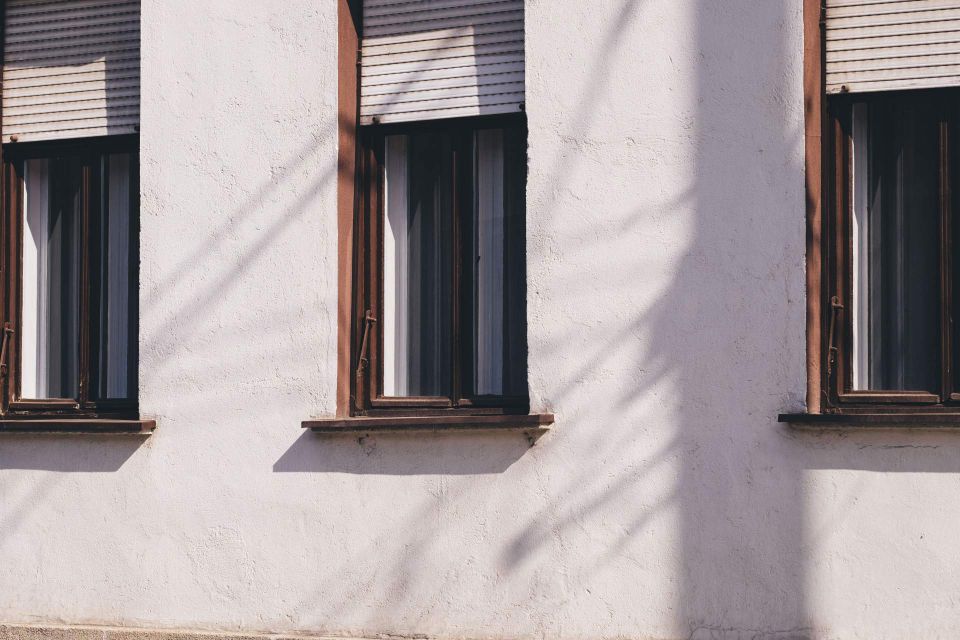 雨戸シャッターの賢い修理とメンテナンスで住まいを安全快適に長持ちさせる方法