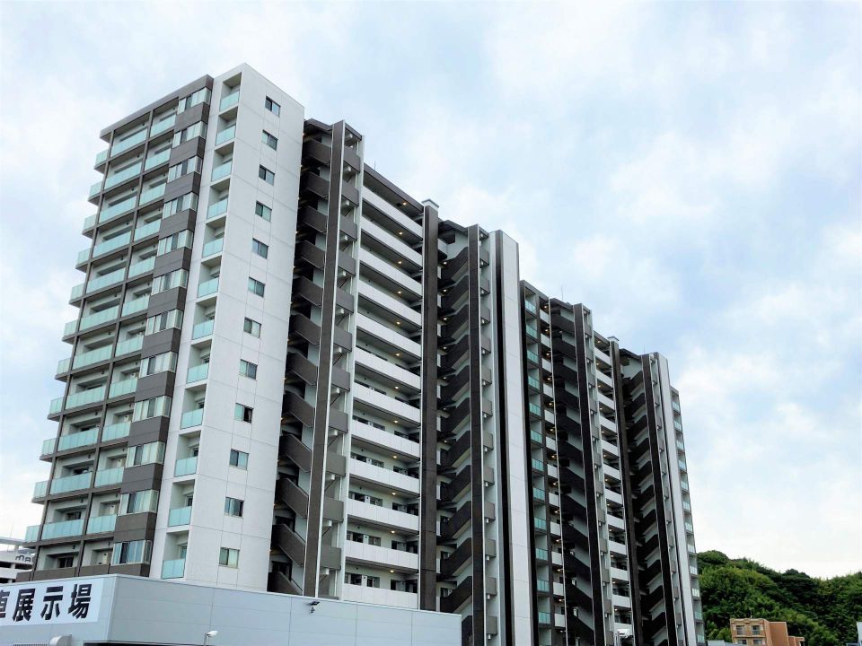 電動シャッターの安全と快適を守るために知っておきたい修理とメンテナンスの基本